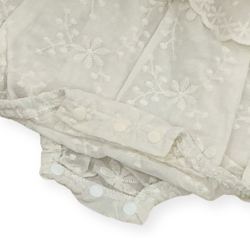 ワンピース風 ベビーロンパース 花柄刺繍入り