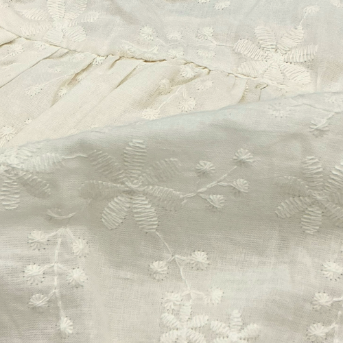 ワンピース風 ベビーロンパース 花柄刺繍入り