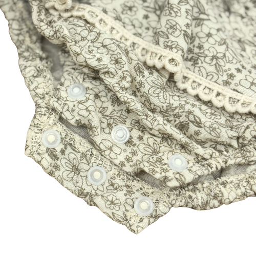 花柄ブルマとレース襟トップスの2点セット