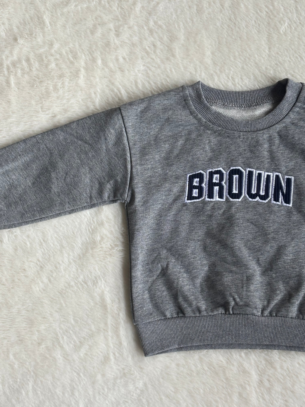 『BROWN』ロゴ 刺繍ロンT