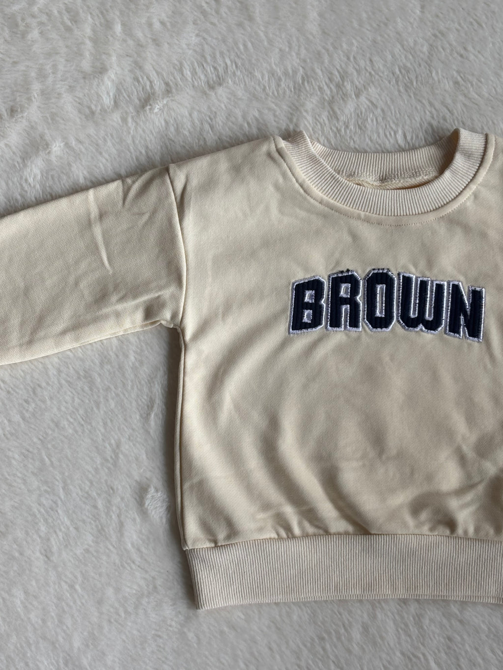 『BROWN』ロゴ 刺繍ロンT