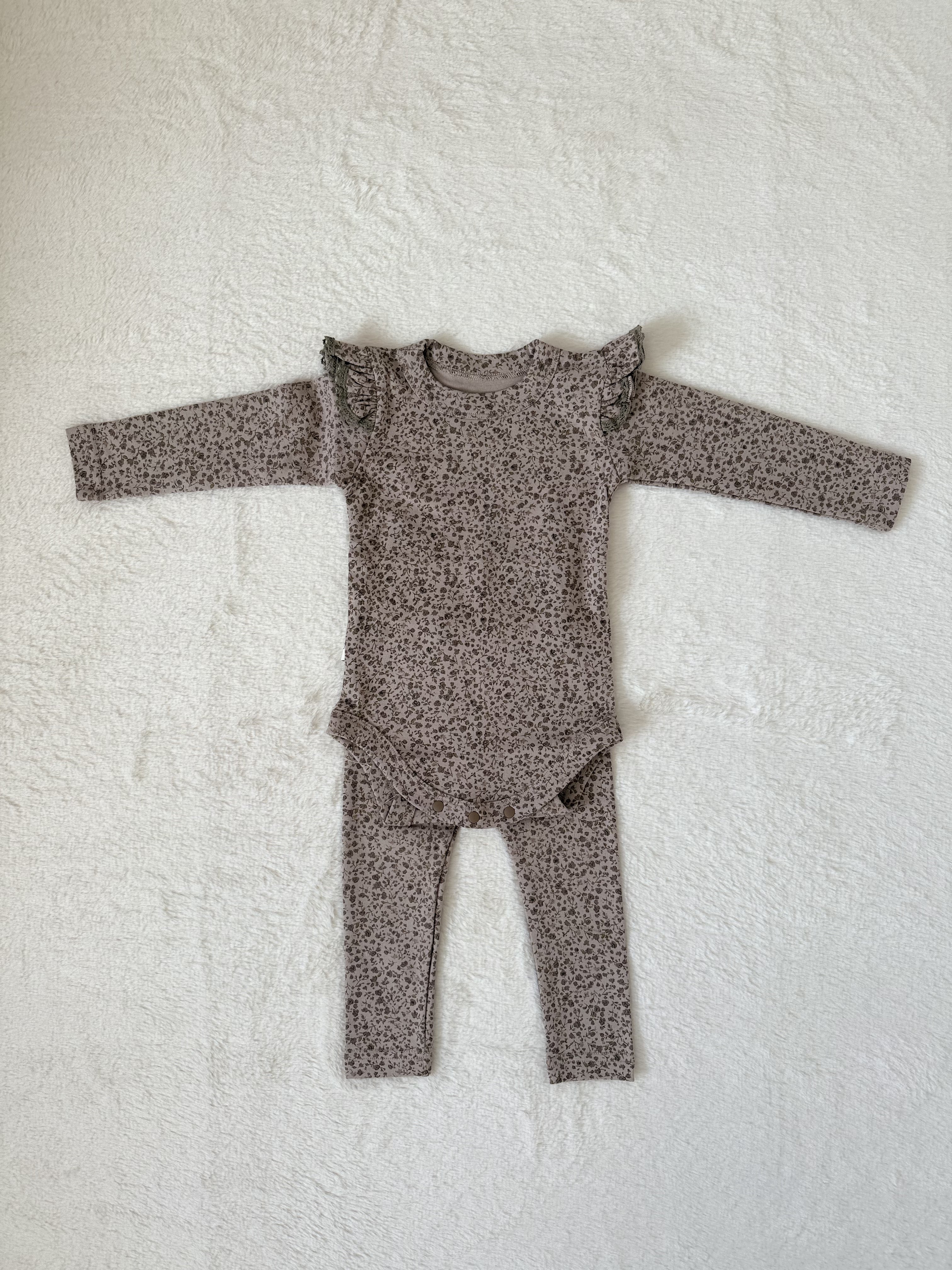 小花柄リンクセットアップ（ロンパース＋レギンス）