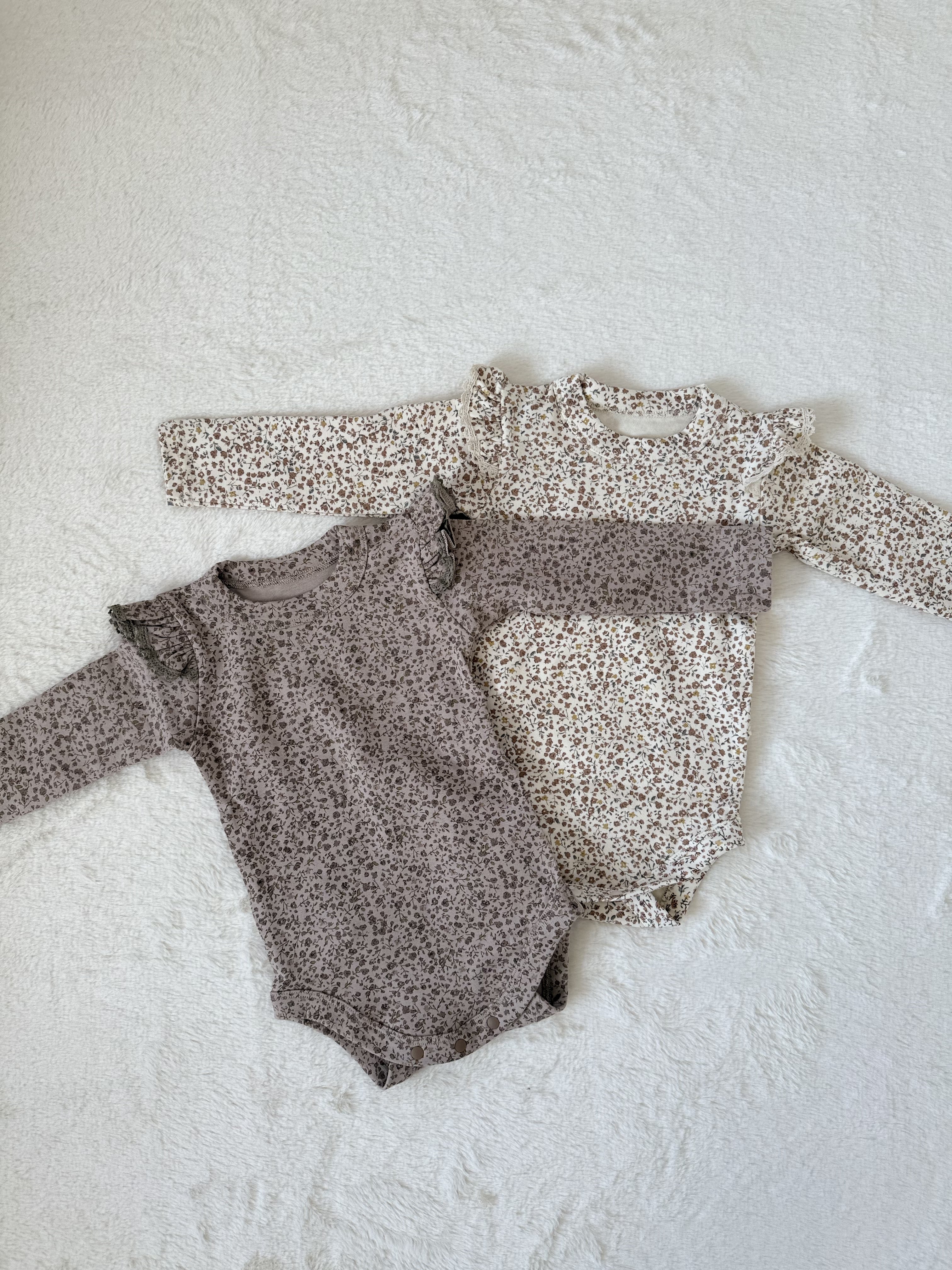 小花柄リンクセットアップ（ロンパース＋レギンス）