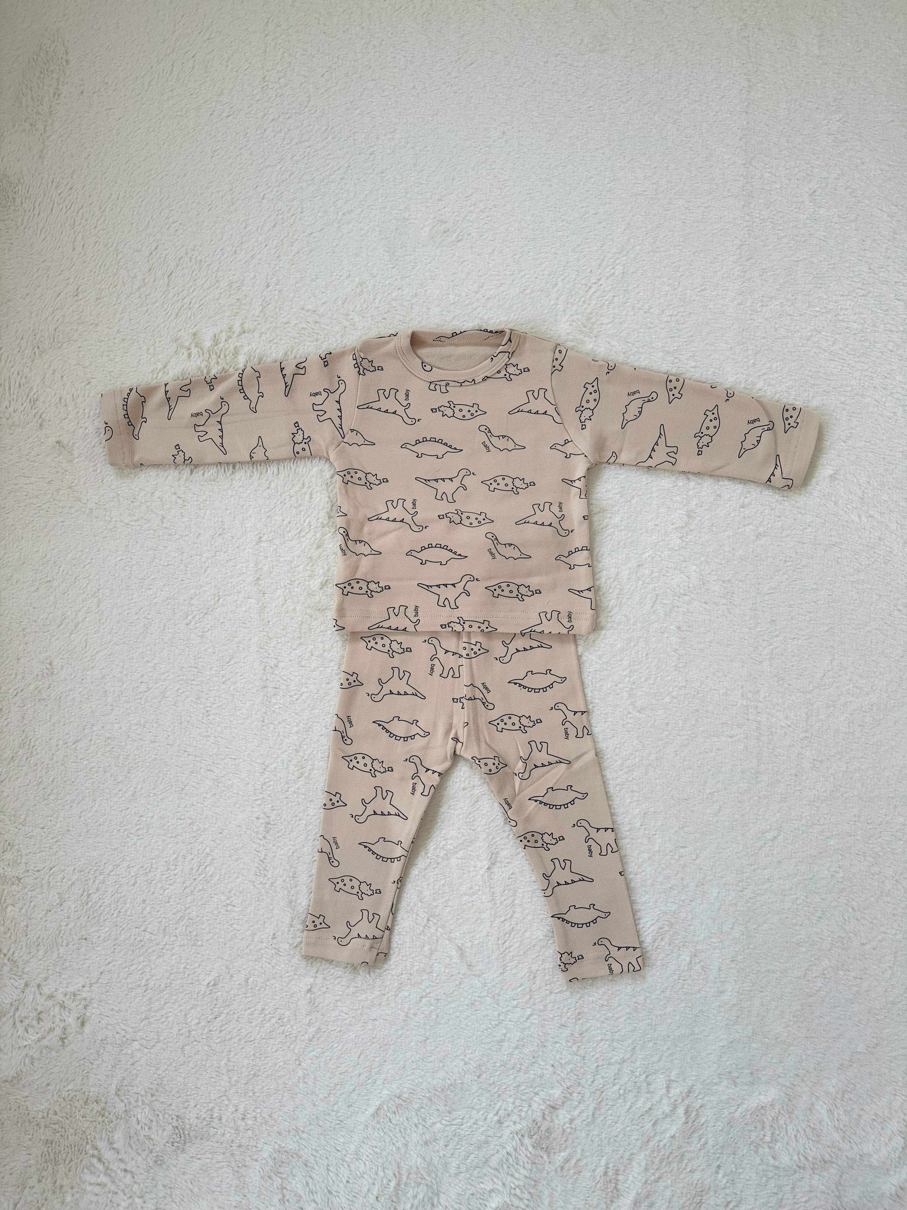 恐竜プリントセットアップパジャマ（長袖トップス＋レギンスパンツ）