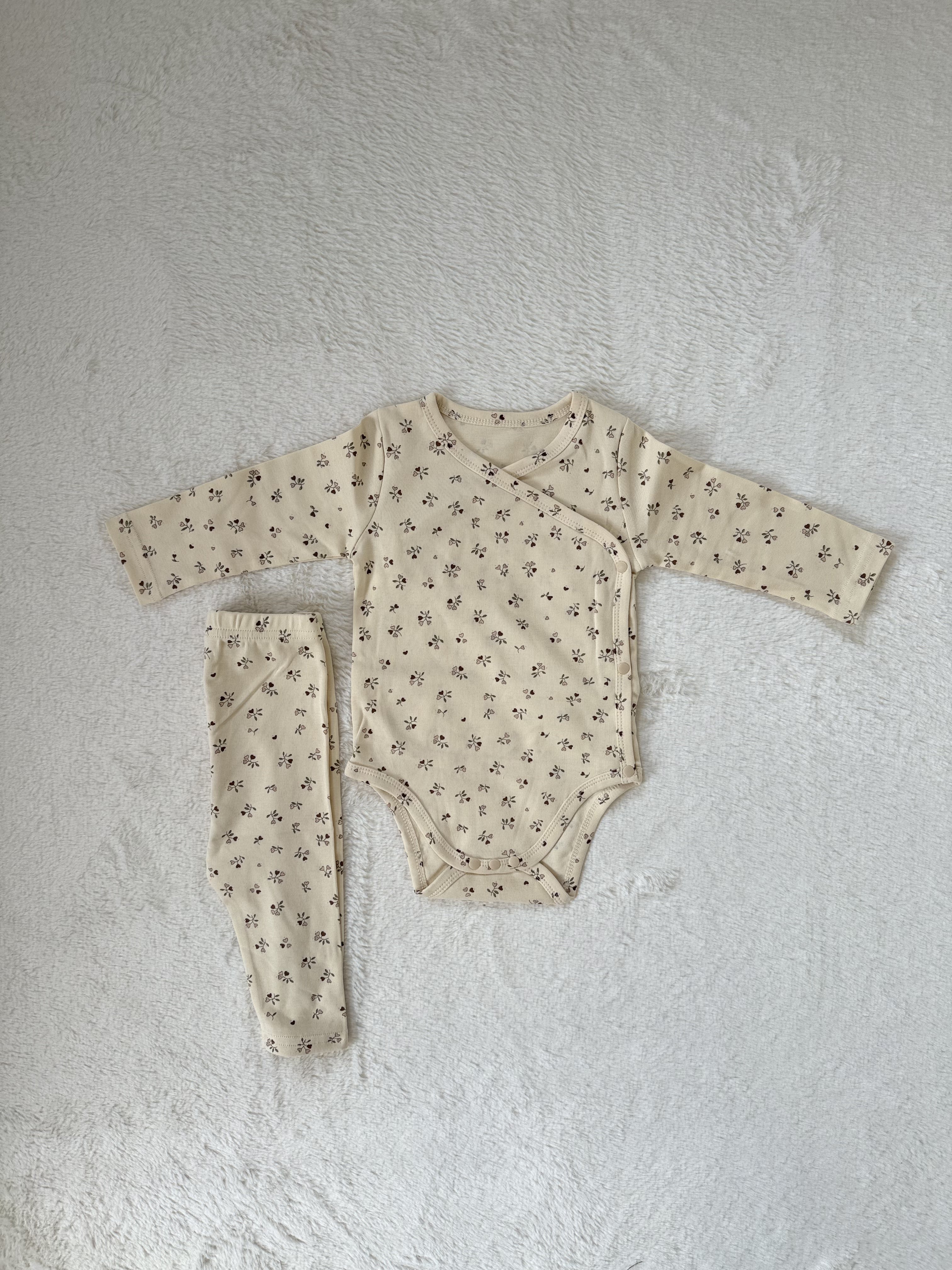 ナチュラル総柄ロンパース（長袖／3柄展開）