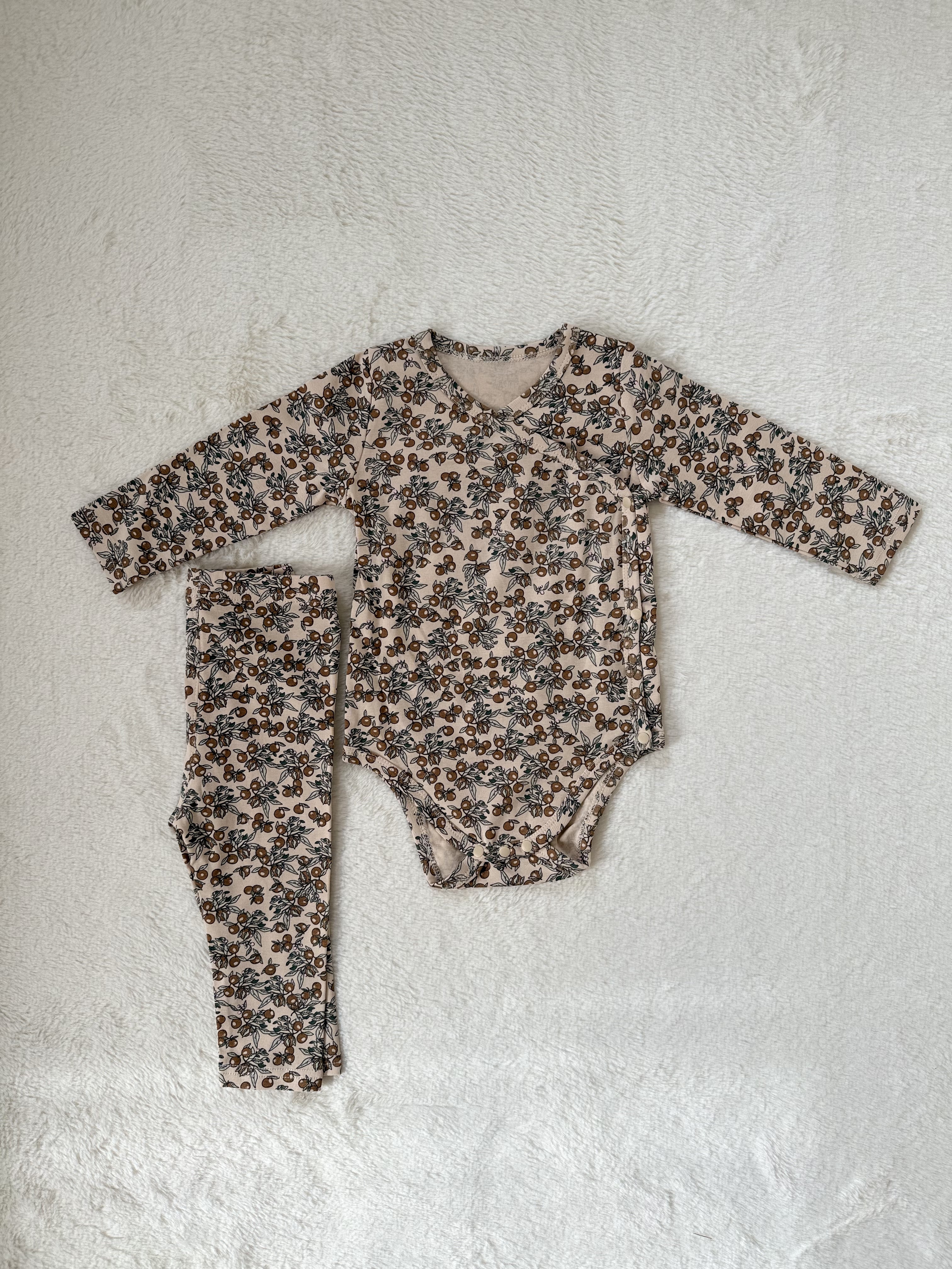 ナチュラル総柄ロンパース（長袖／3柄展開）