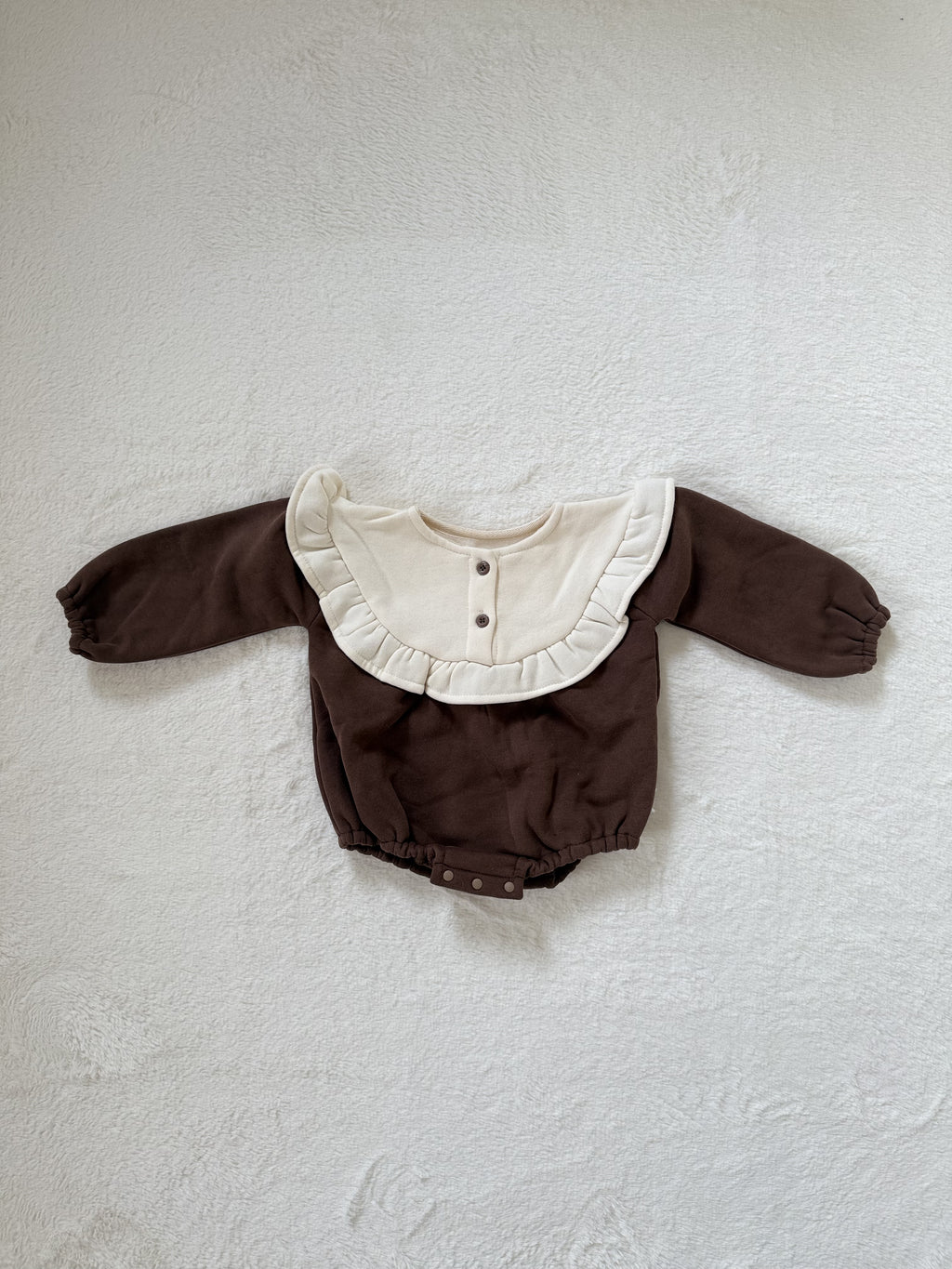 フリルヨーク長袖ロンパース