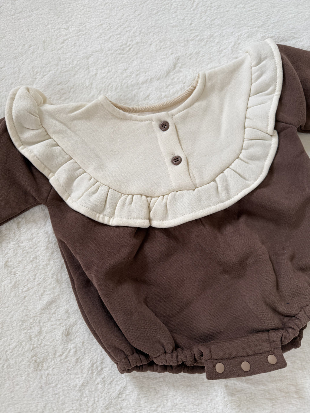 フリルヨーク長袖ロンパース