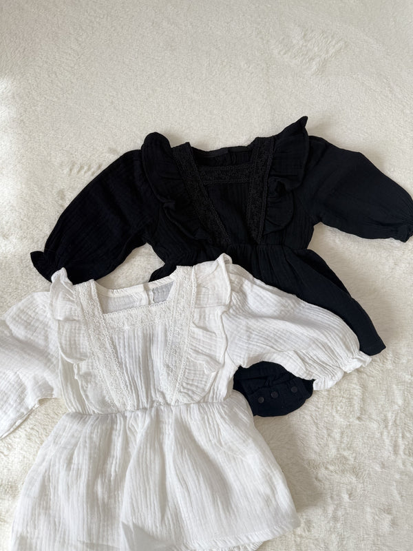 ふんわりガーゼの上品ロンパース