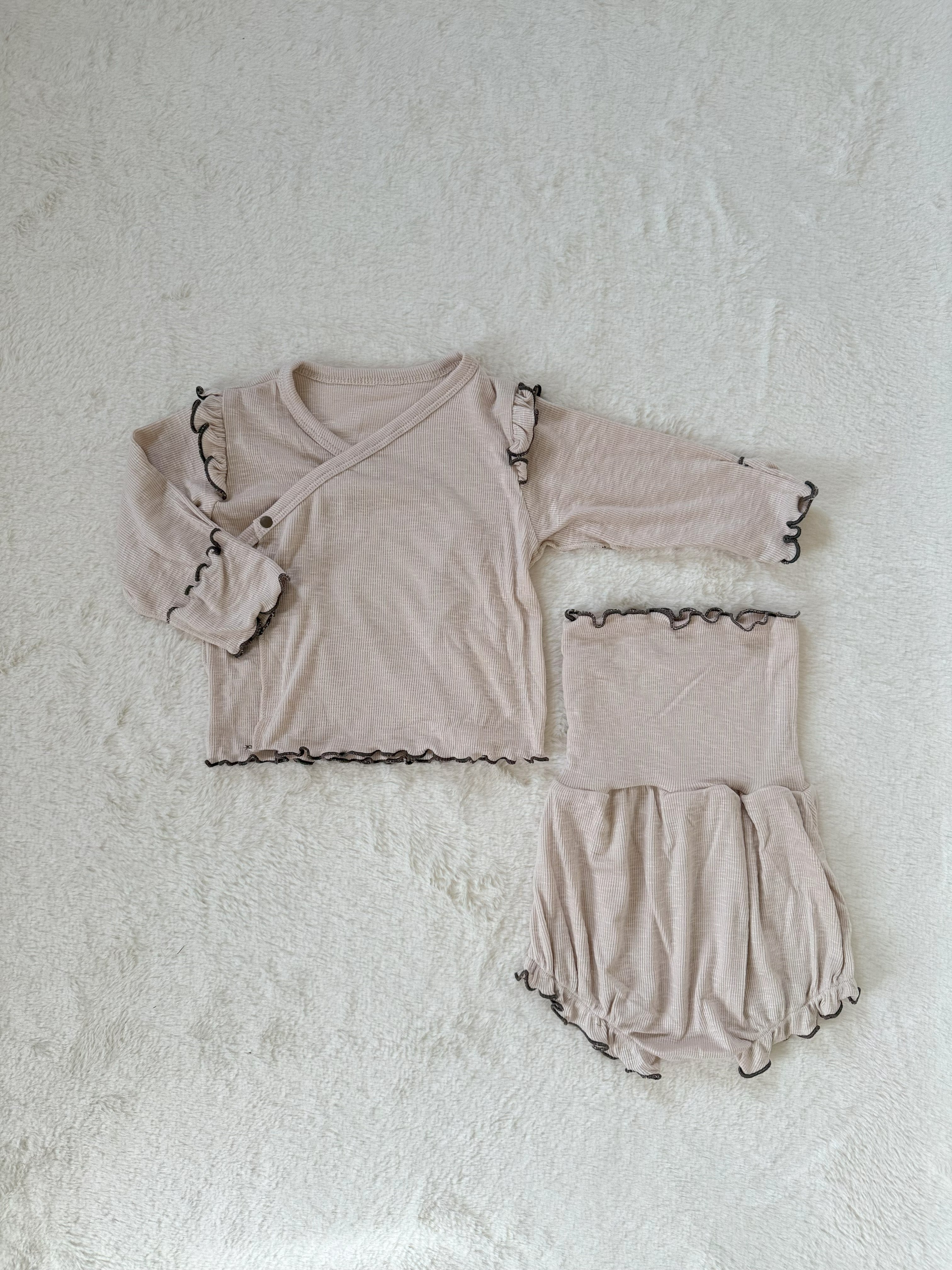 フリルリブ セットアップパジャマ（上下セット）