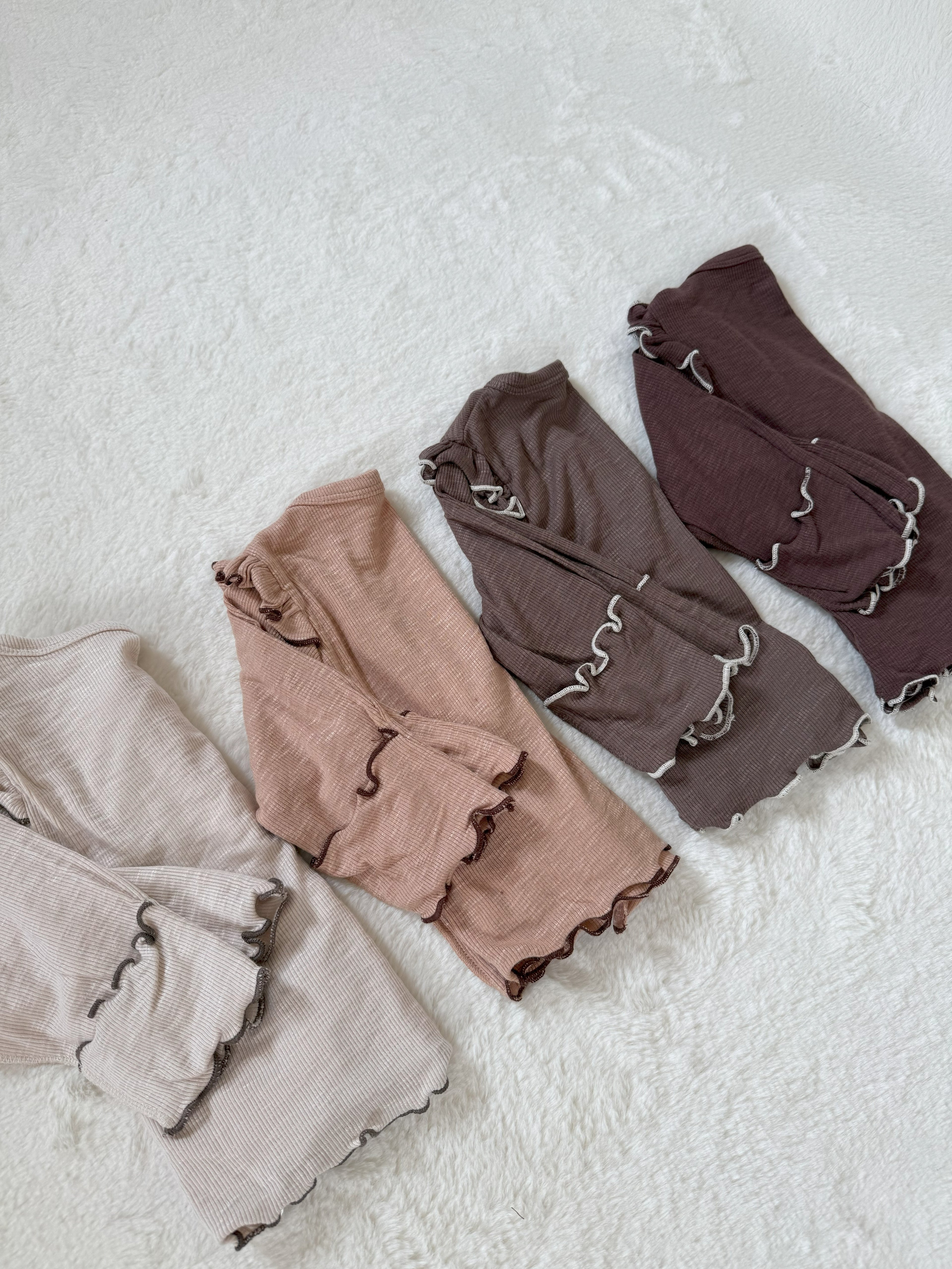 フリルリブ セットアップパジャマ（上下セット）