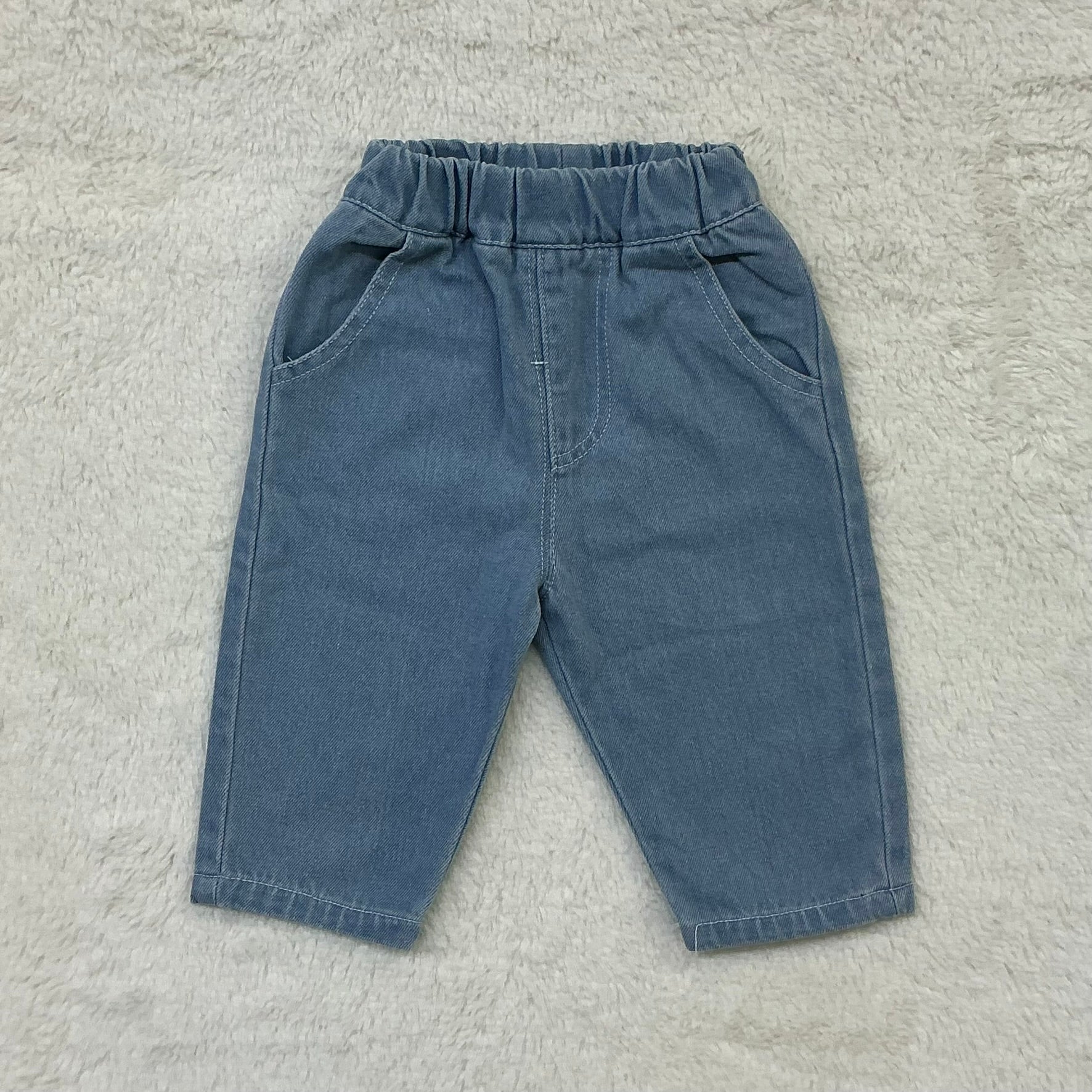 やわらか素材のパンツ