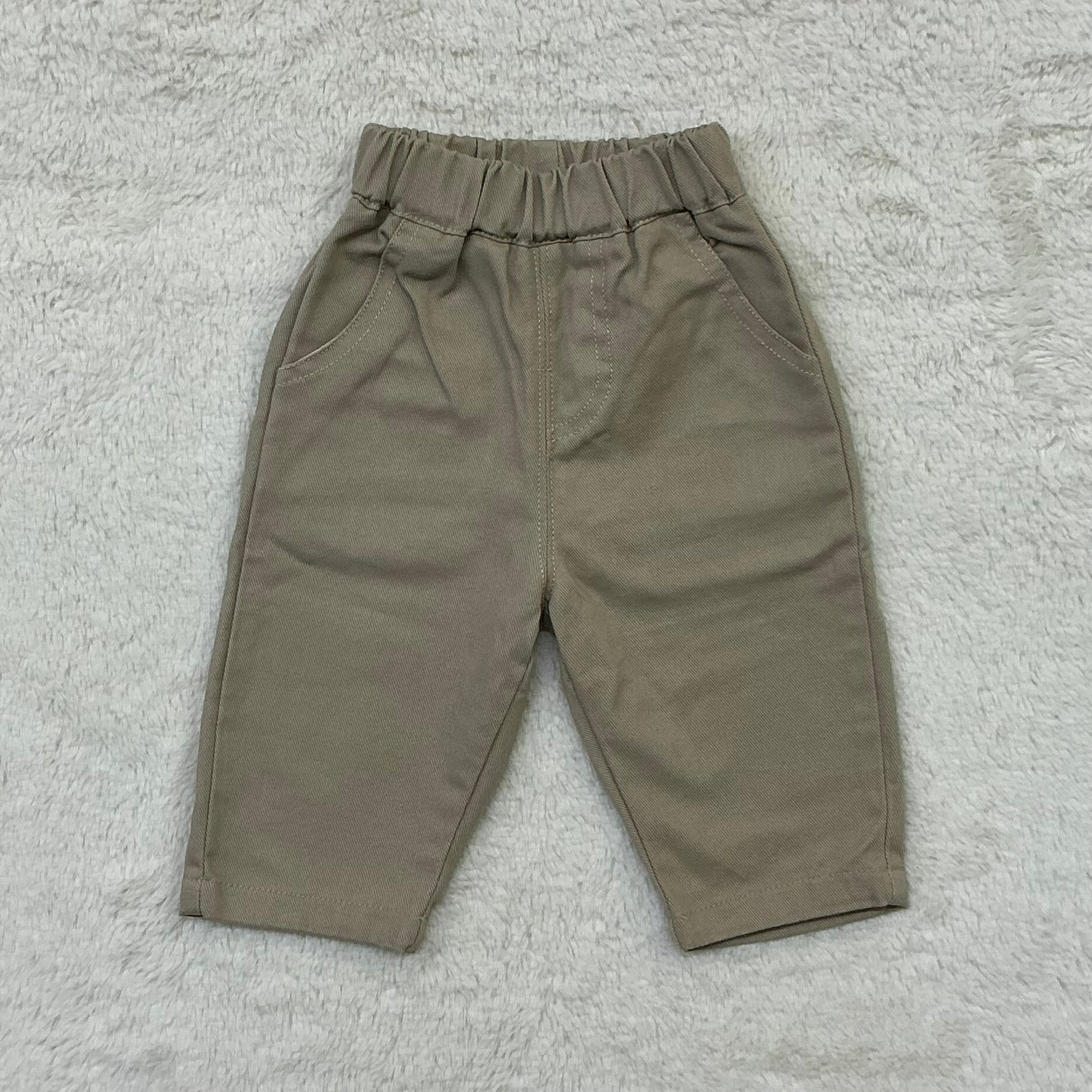 やわらか素材のパンツ