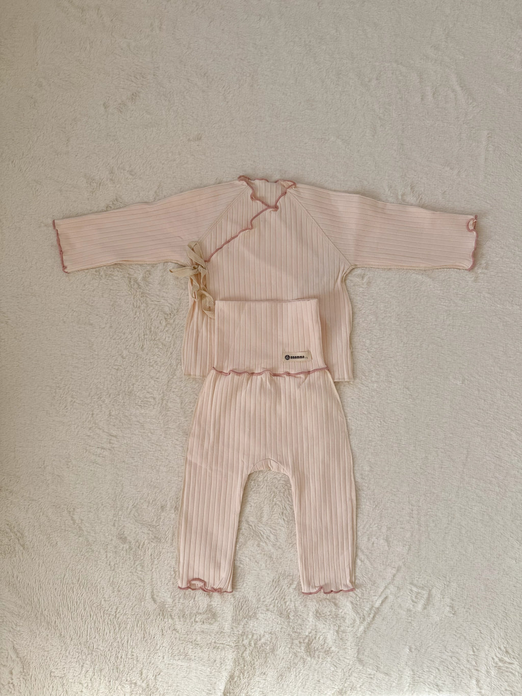 フリルメローリブセットアップ（トップス＆レギンス）