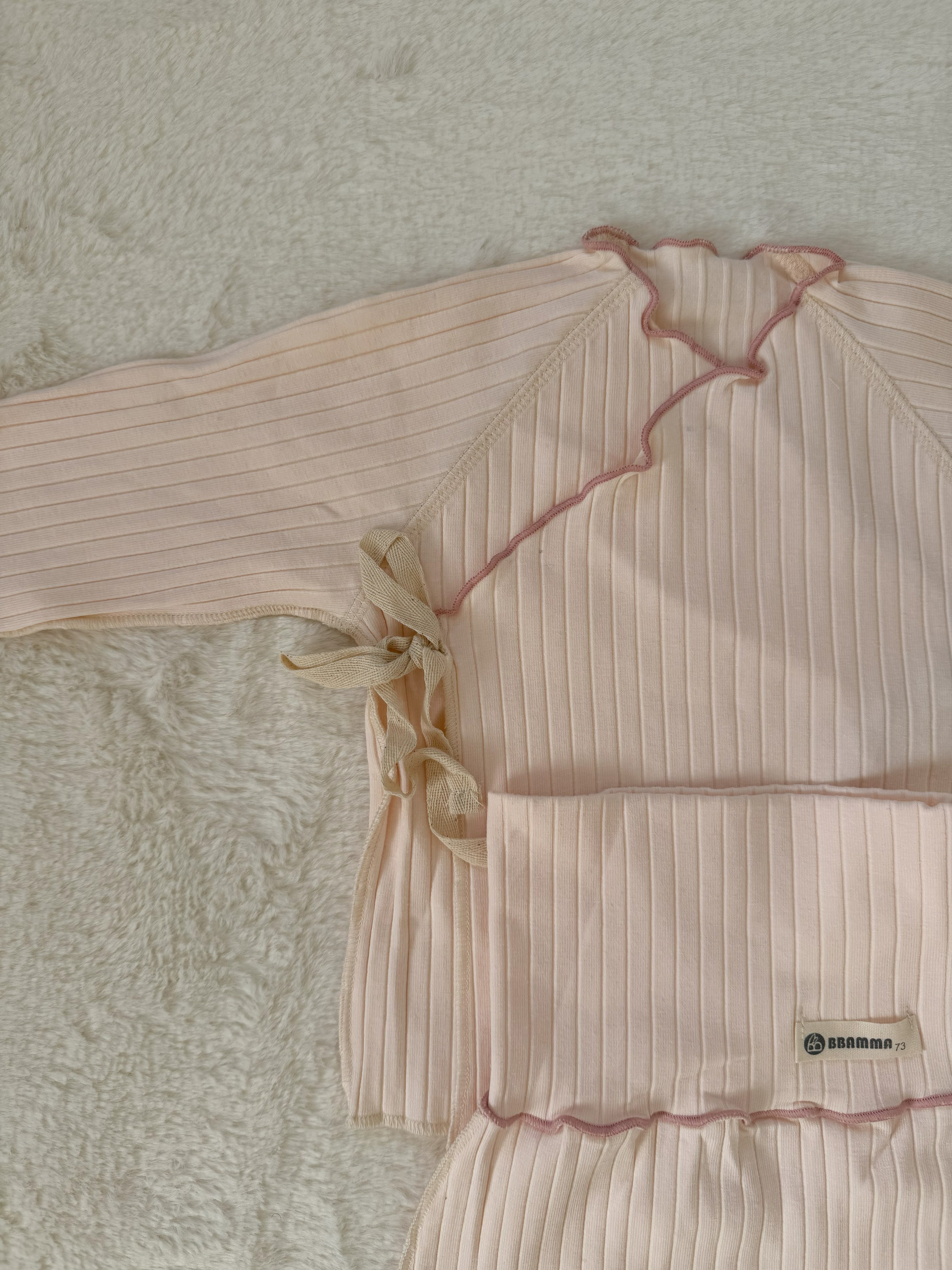 フリルメローリブセットアップ（トップス＆レギンス）