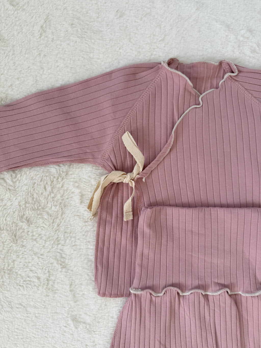 フリルメローリブセットアップ（トップス＆レギンス）