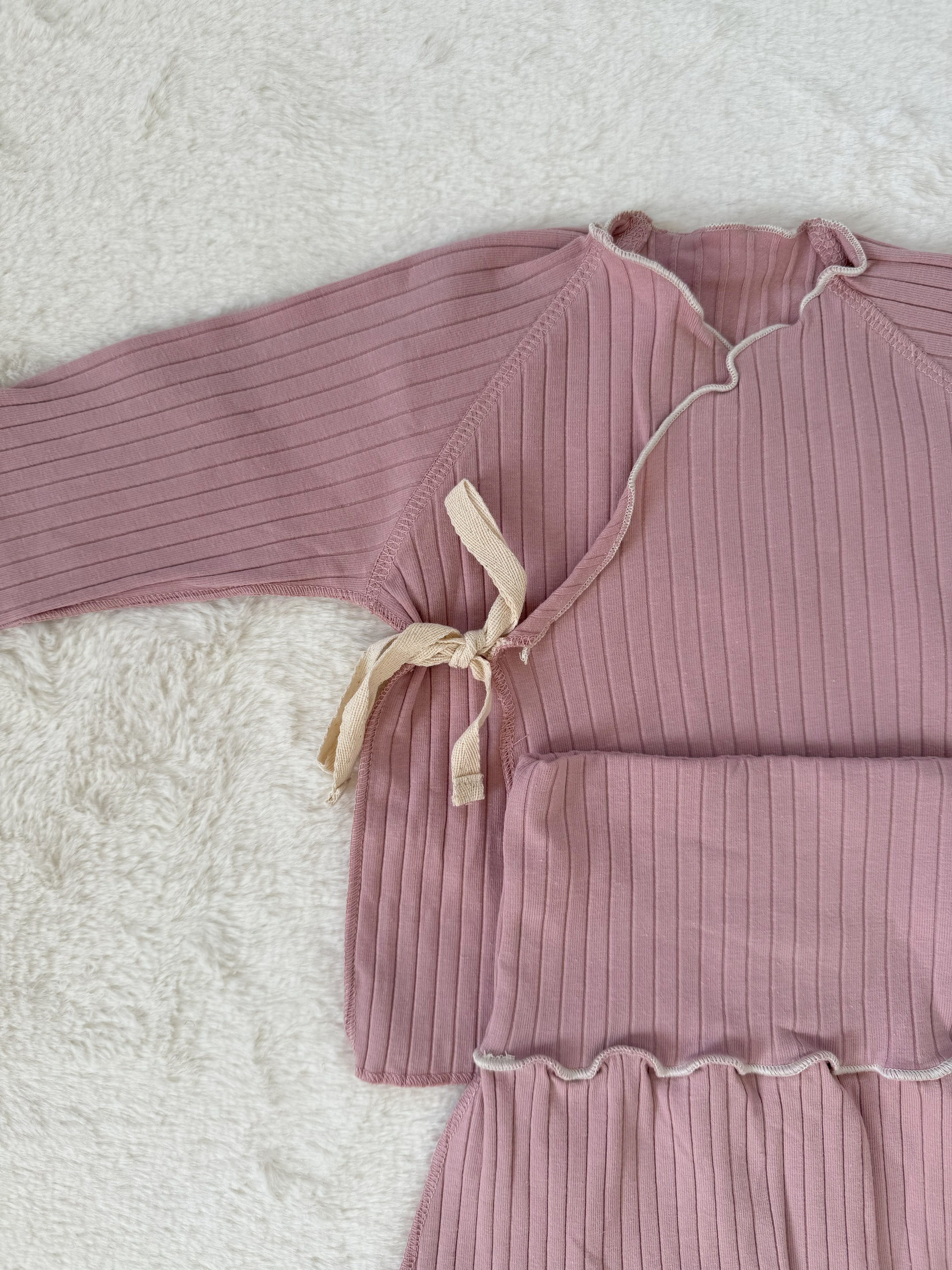 フリルメローリブセットアップ（トップス＆レギンス）