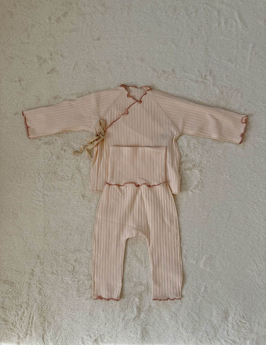 フリルメローリブセットアップ（トップス＆レギンス）