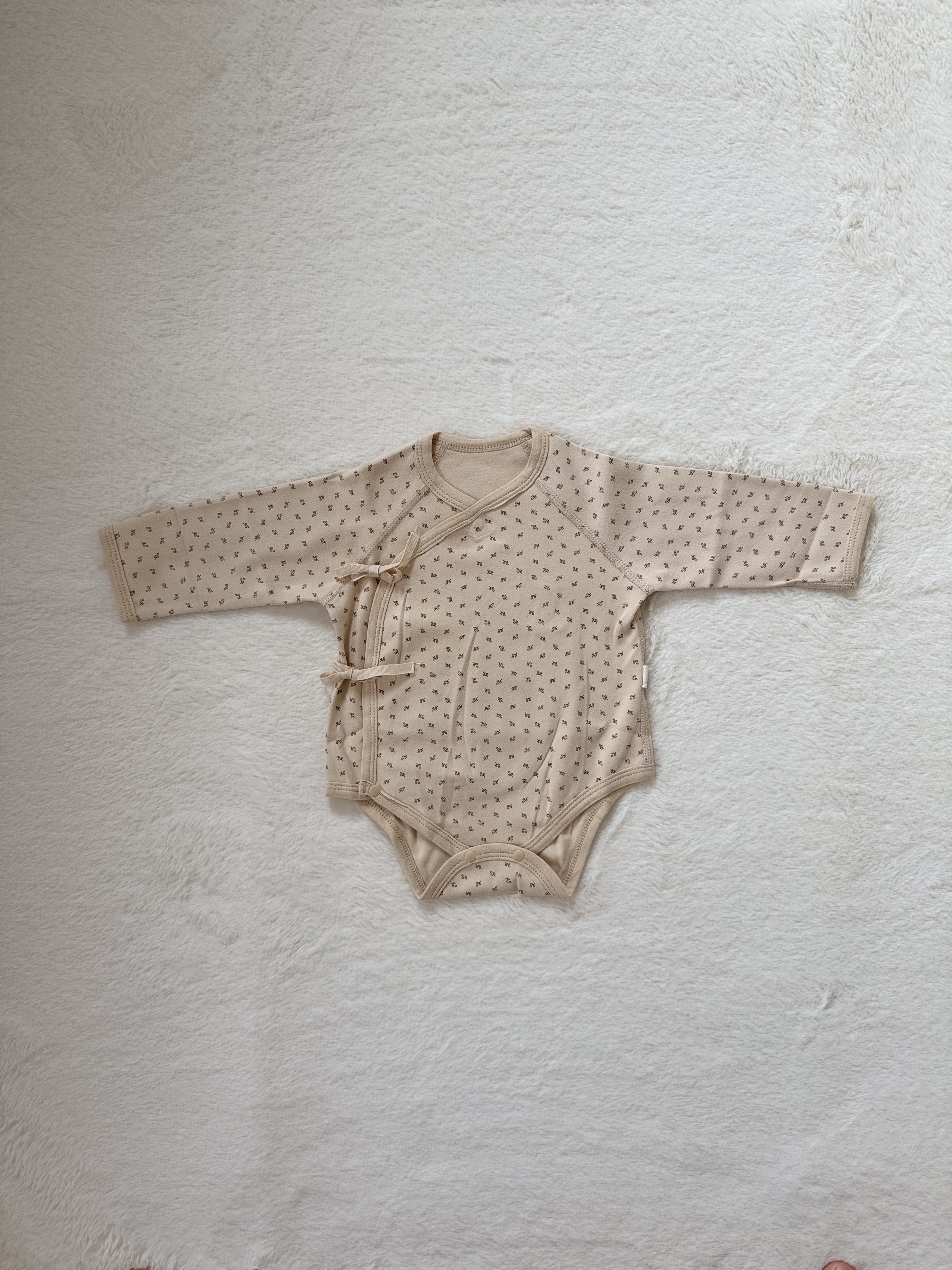 ふんわり総柄ベビーロンパース（月・いぬ・リーフ）