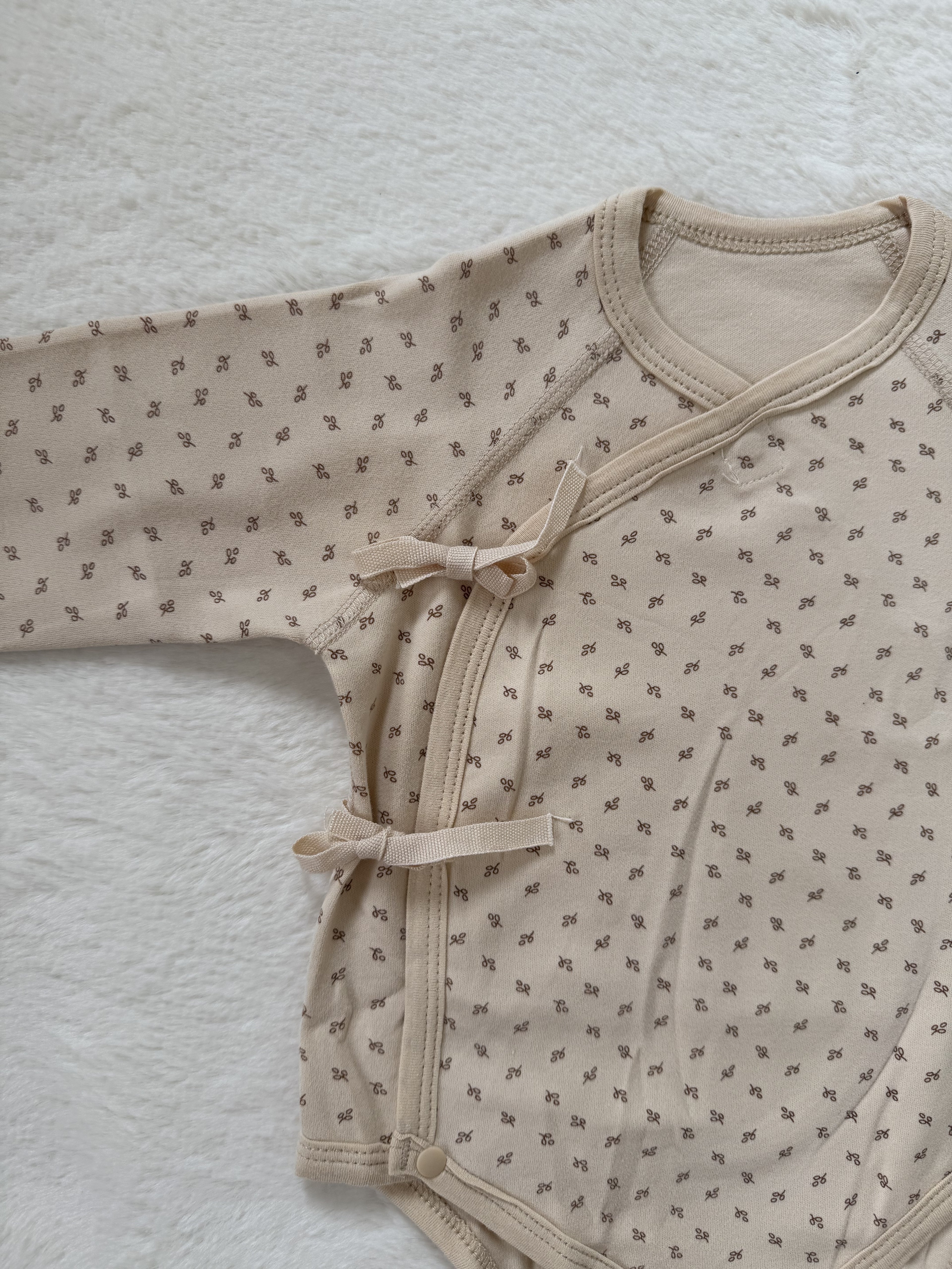 ふんわり総柄ベビーロンパース（月・いぬ・リーフ）