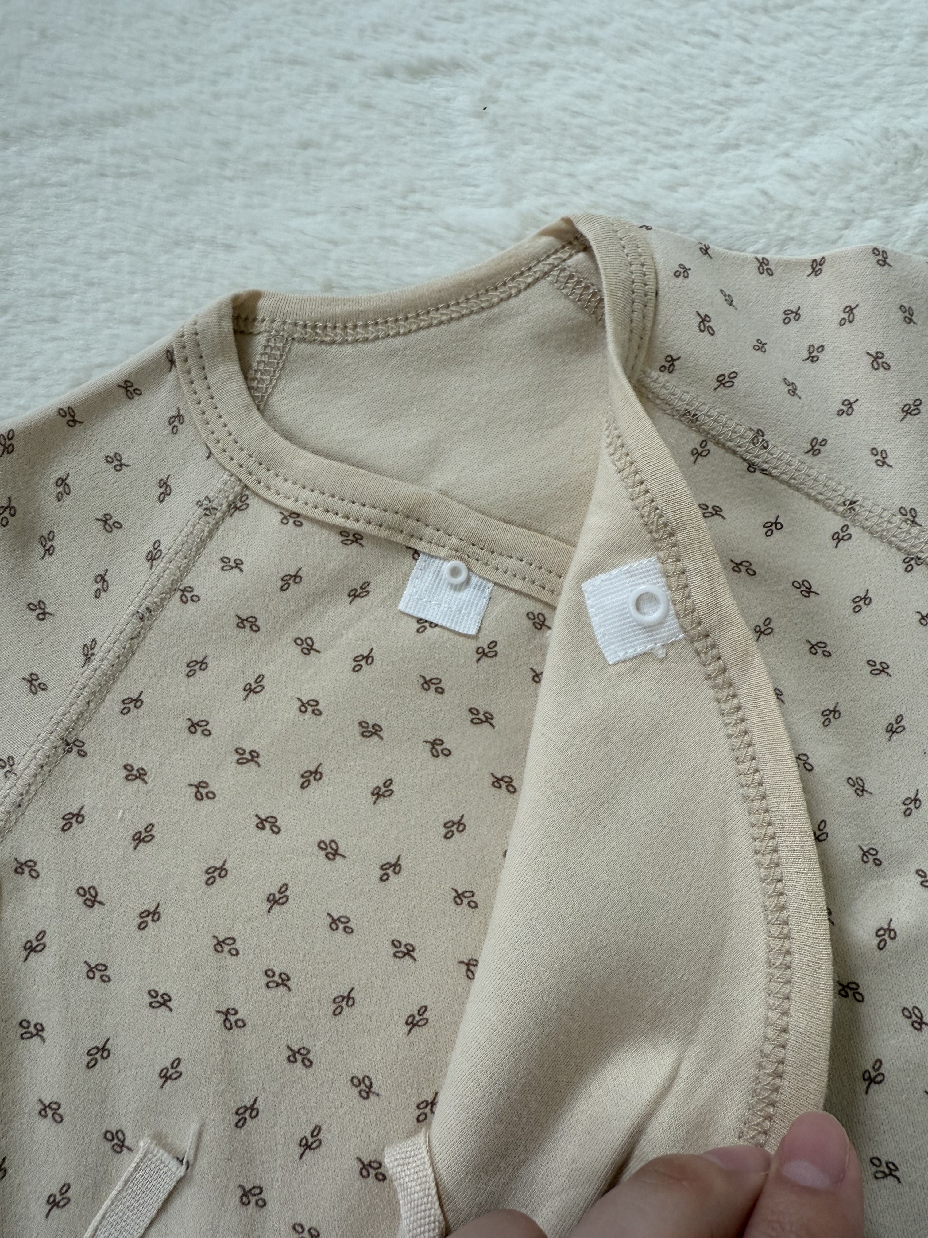 ふんわり総柄ベビーロンパース（月・いぬ・リーフ）