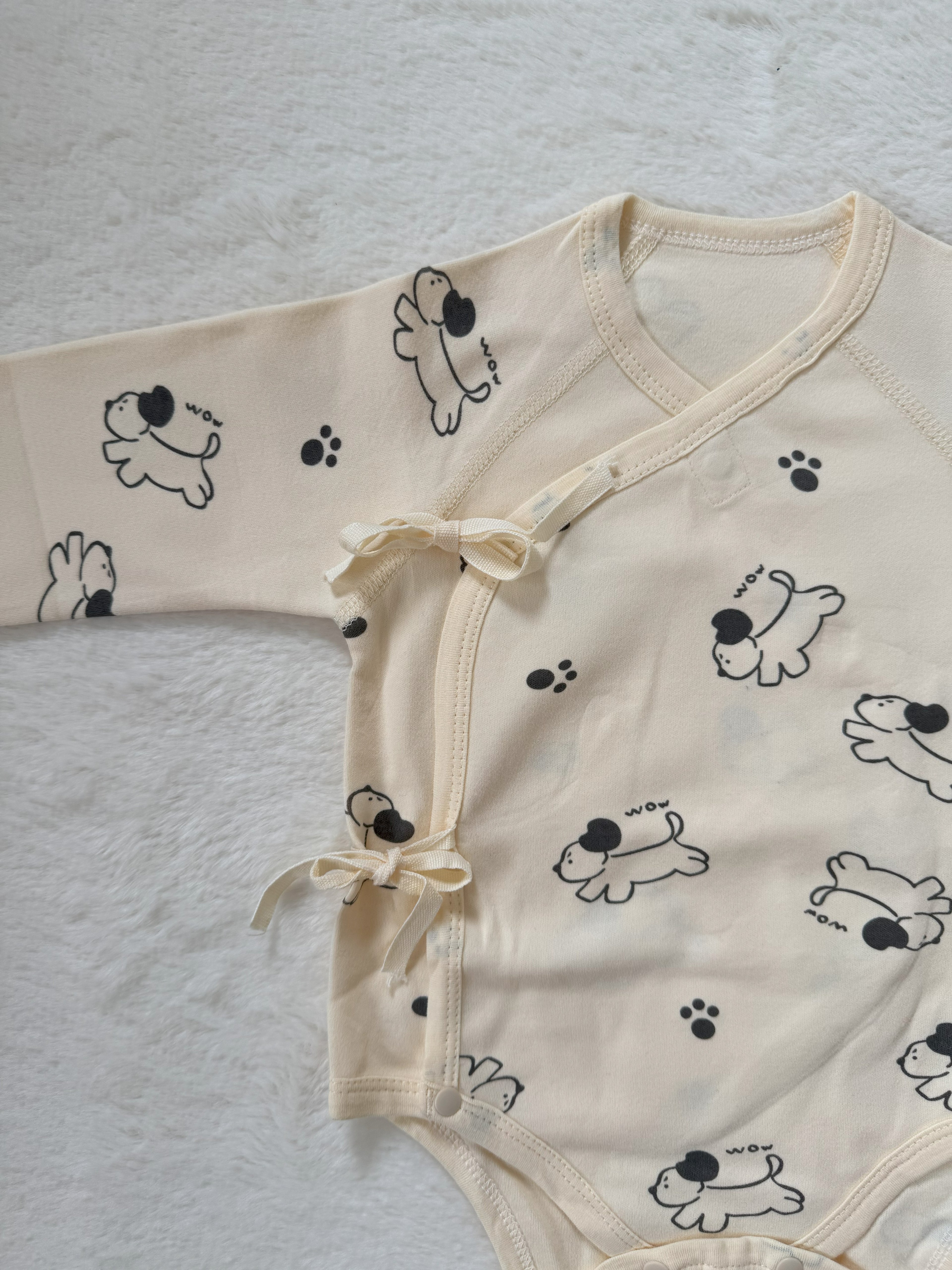 ふんわり総柄ベビーロンパース（月・いぬ・リーフ）