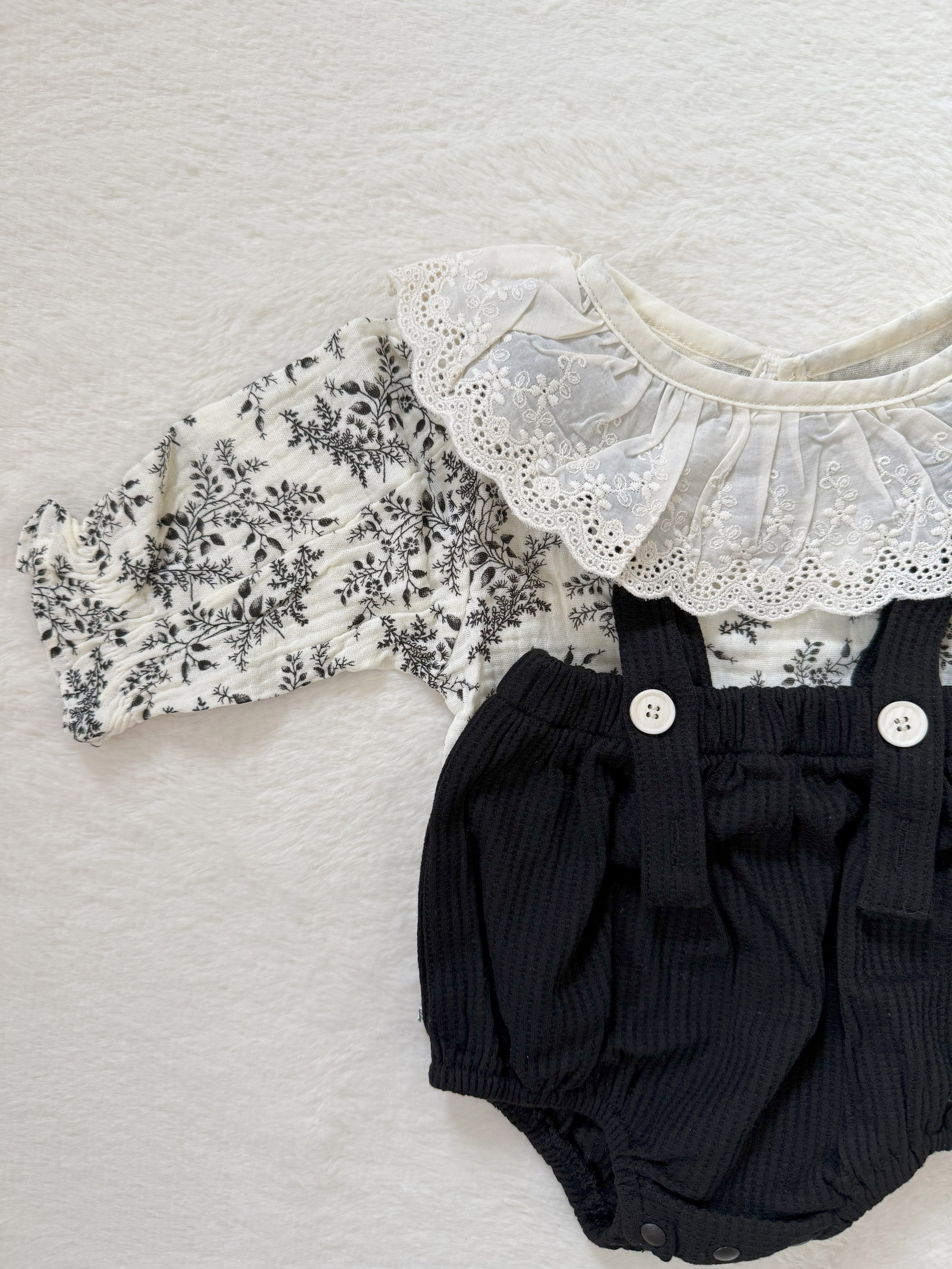 フリル襟×サスペンダーブルマセットアップ