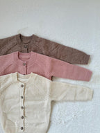 ふんわりニットのナチュラルカーディ