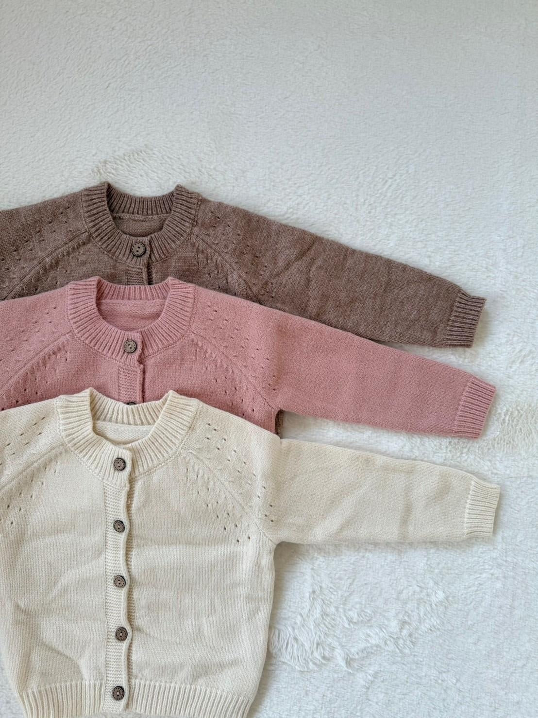 ふんわりニットのナチュラルカーディ