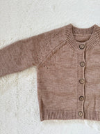 ふんわりニットのナチュラルカーディ