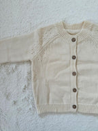 ふんわりニットのナチュラルカーディ