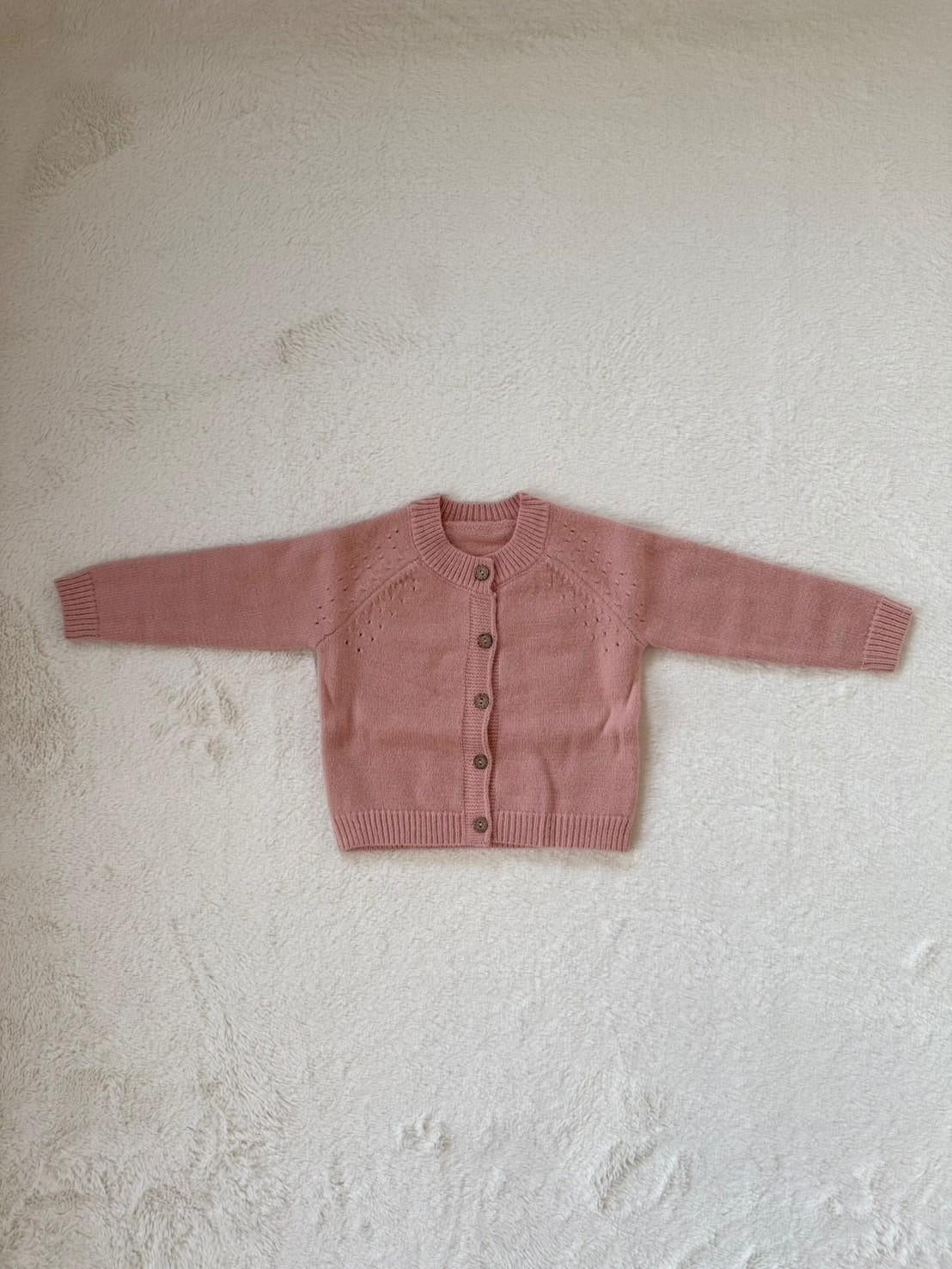 ふんわりニットのナチュラルカーディ