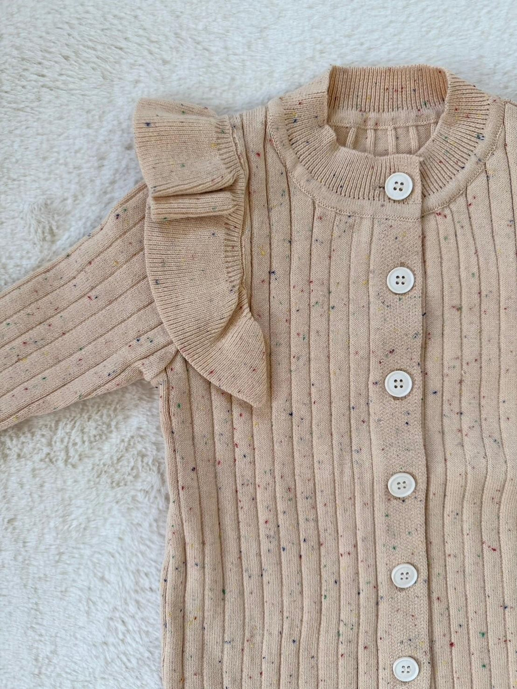 フリルニットロンパース（前開きタイプ）