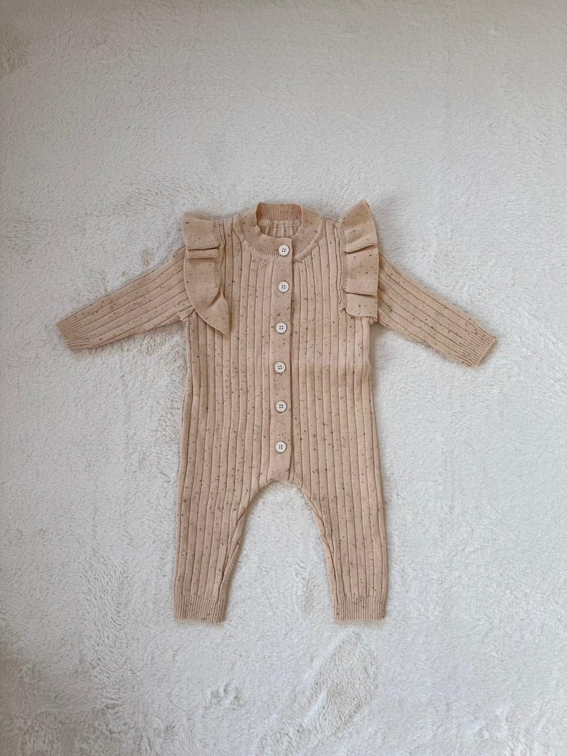 フリルニットロンパース（前開きタイプ）