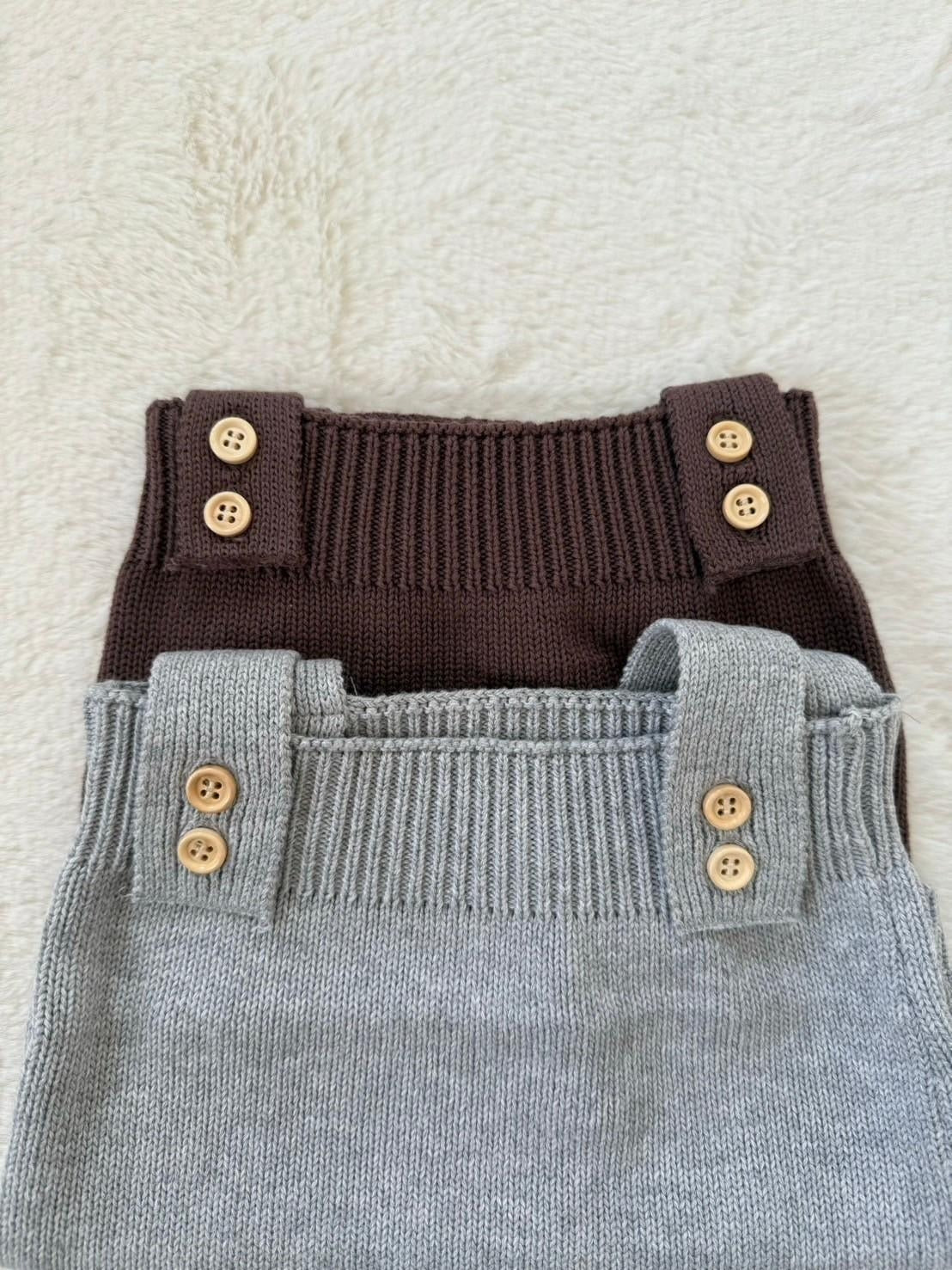 ベビーニットロンパース（肩ボタン付き）