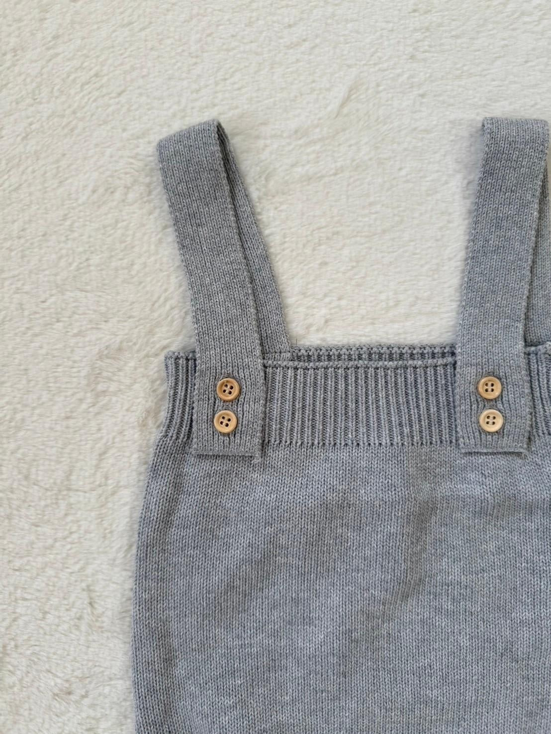 ベビーニットロンパース（肩ボタン付き）