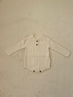 ベビーニットロンパース ケーブル編み・長袖・男女兼用