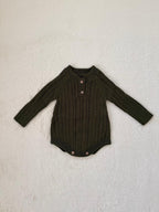 ベビーニットロンパース ケーブル編み・長袖・男女兼用