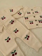 ＼選べる2タイプ／チェリー柄ベビーニット（ロンパース・カーディ）