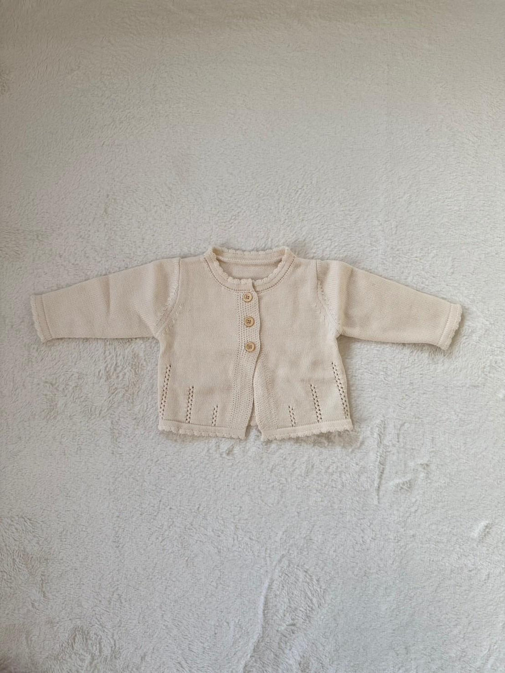 ふんわりフリル襟カーディ（綿ニット）