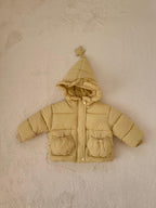 星付きとんがりフードの中綿ジャケット