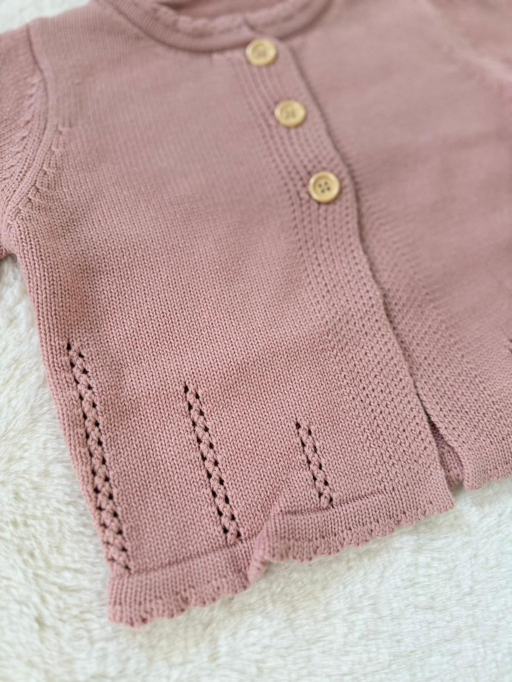 ふんわりフリル襟カーディ（綿ニット）