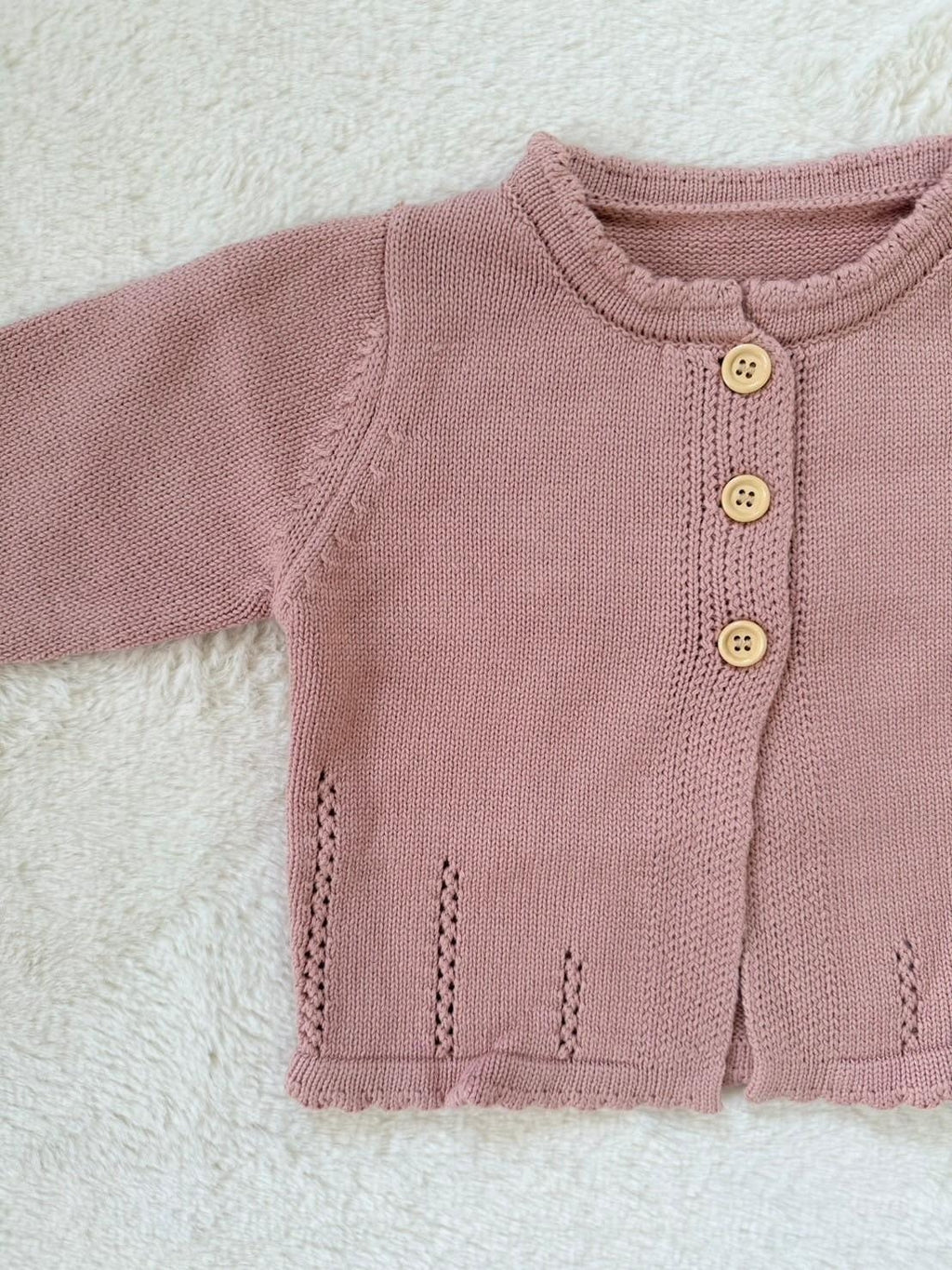 ふんわりフリル襟カーディ（綿ニット）