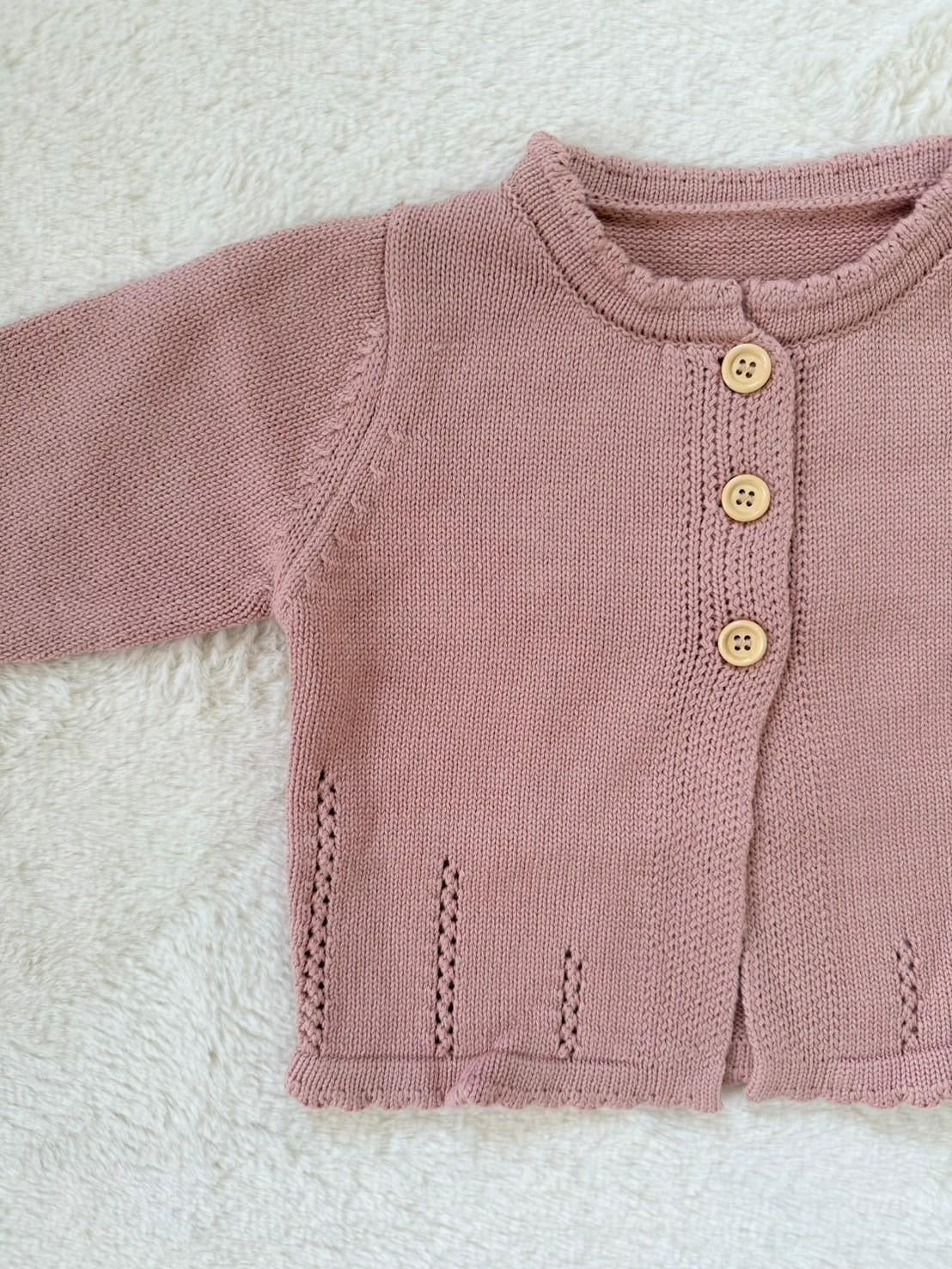 ふんわりフリル襟カーディ（綿ニット）