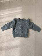 ベビーニットカーディガン フリル付きダイヤ柄編み・長袖・女の子向け（2色展開）