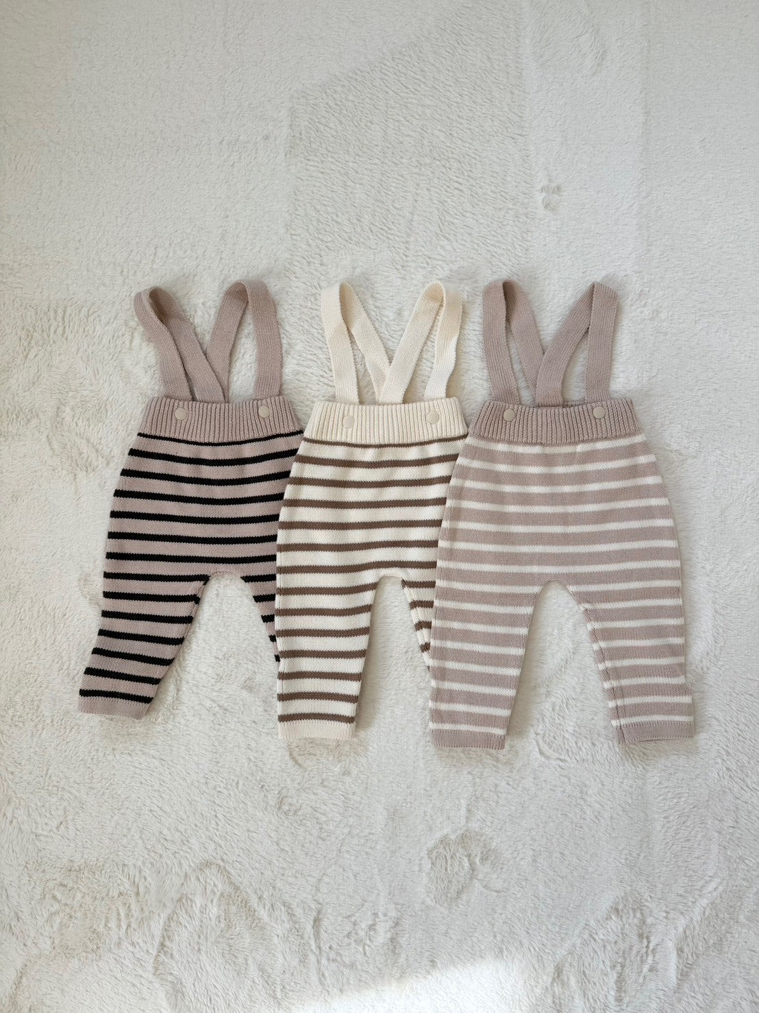 ボーダーニットサロペットパンツ