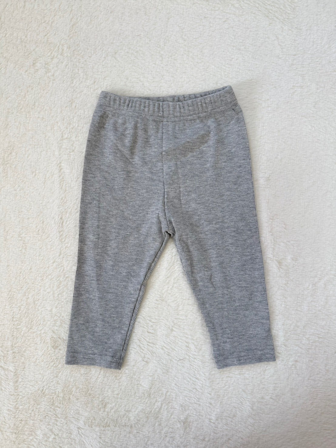 やわらかリブ素材のベビーレギンス