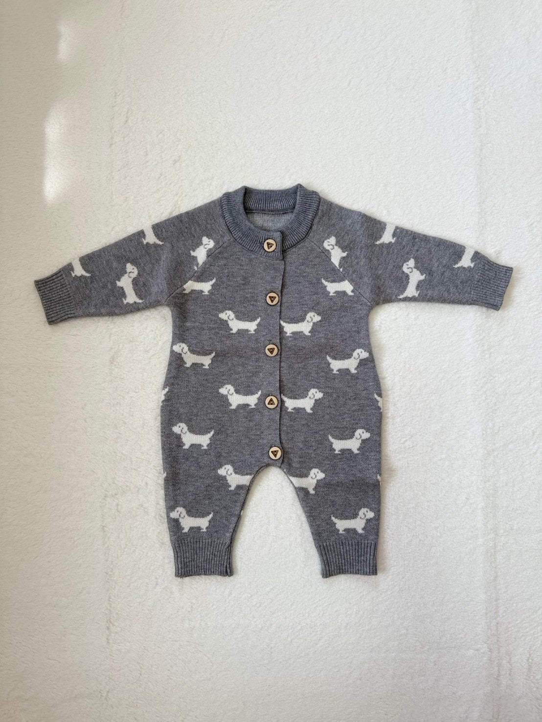 ダックスフンドパターンロンパース ベビー用ニットロンパース