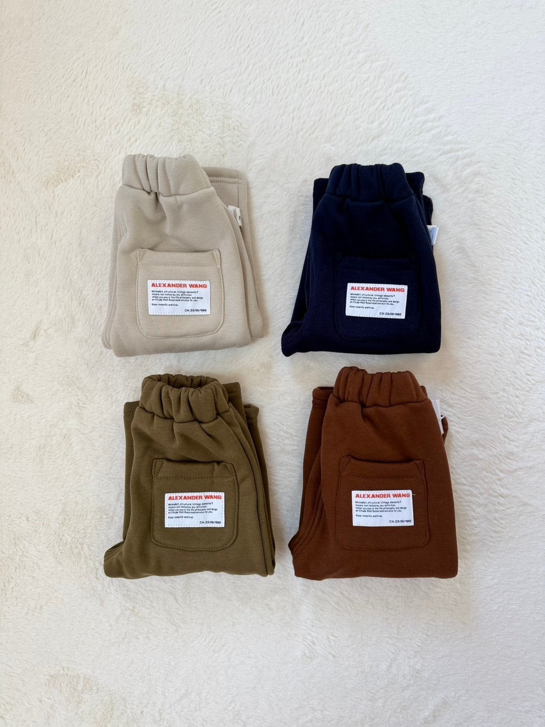 コットンベーシックロングパンツ4色展開・ウエストゴム・ワンポイントタグ付き