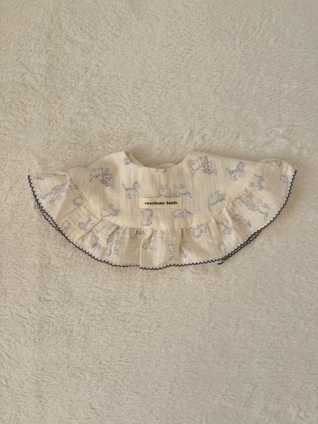 くすみカラーのコットンガーゼスタイ｜フリル×花柄・動物柄（全6柄）